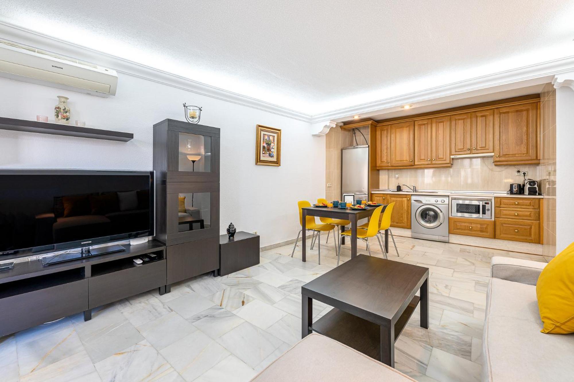 797 Holiday Rentals - Piso Para 3 En La Carihuela Con Piscina توريمولينوس المظهر الخارجي الصورة