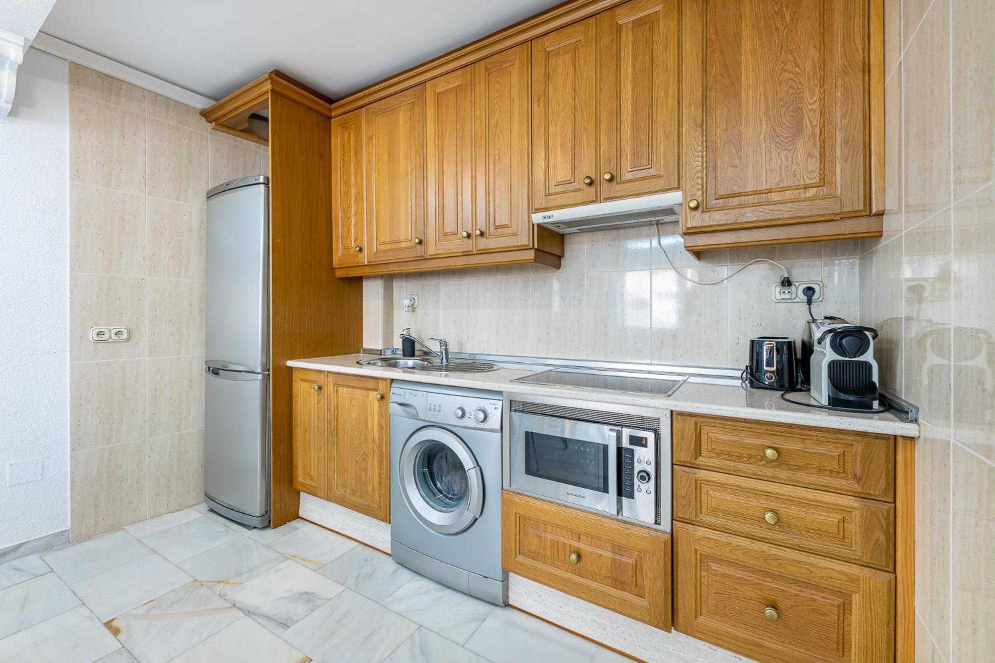 797 Holiday Rentals - Piso Para 3 En La Carihuela Con Piscina توريمولينوس المظهر الخارجي الصورة